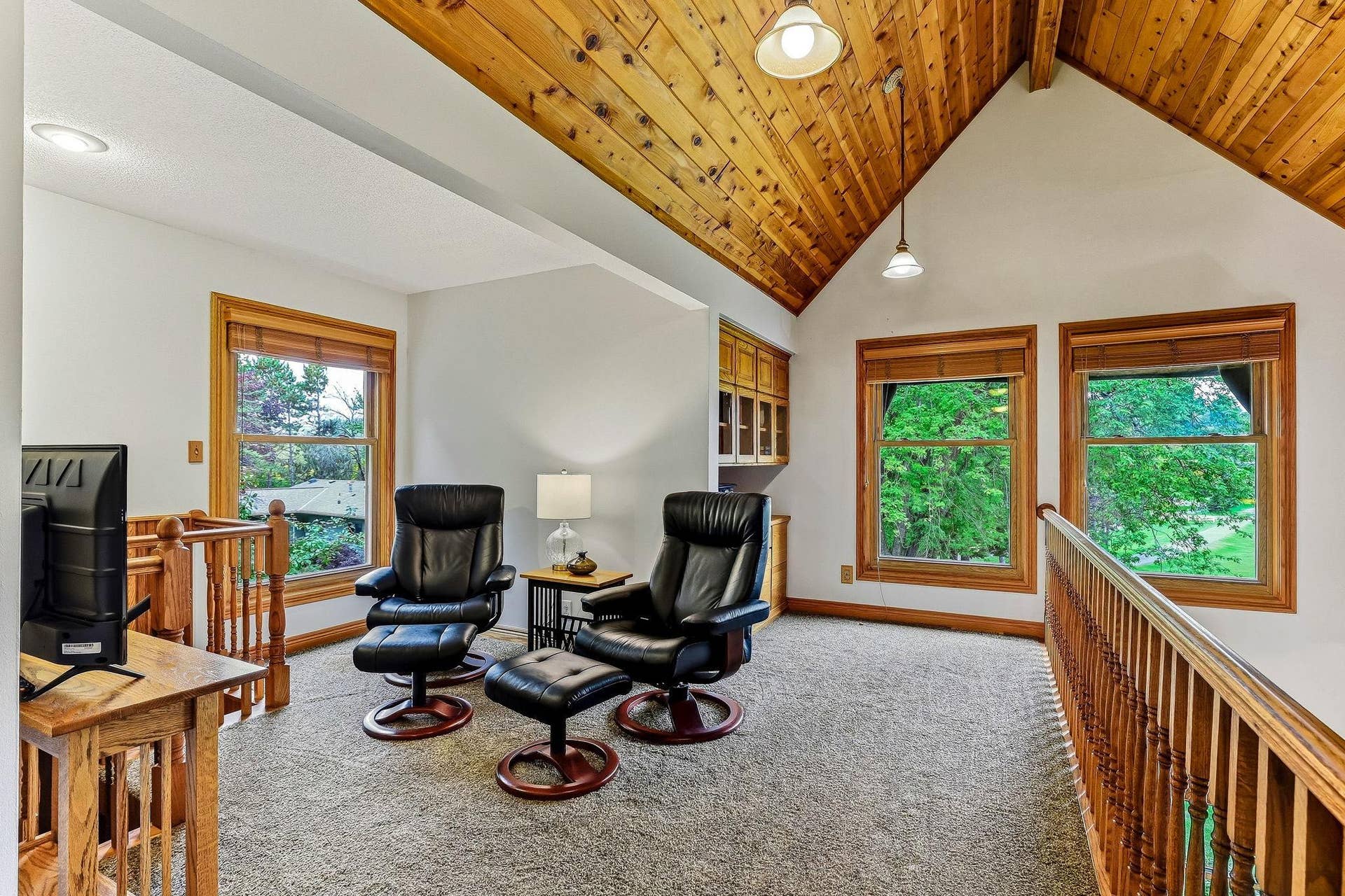 1401 Omaha Avenue N, Stillwater, MN 55082 2nd floor loft area.