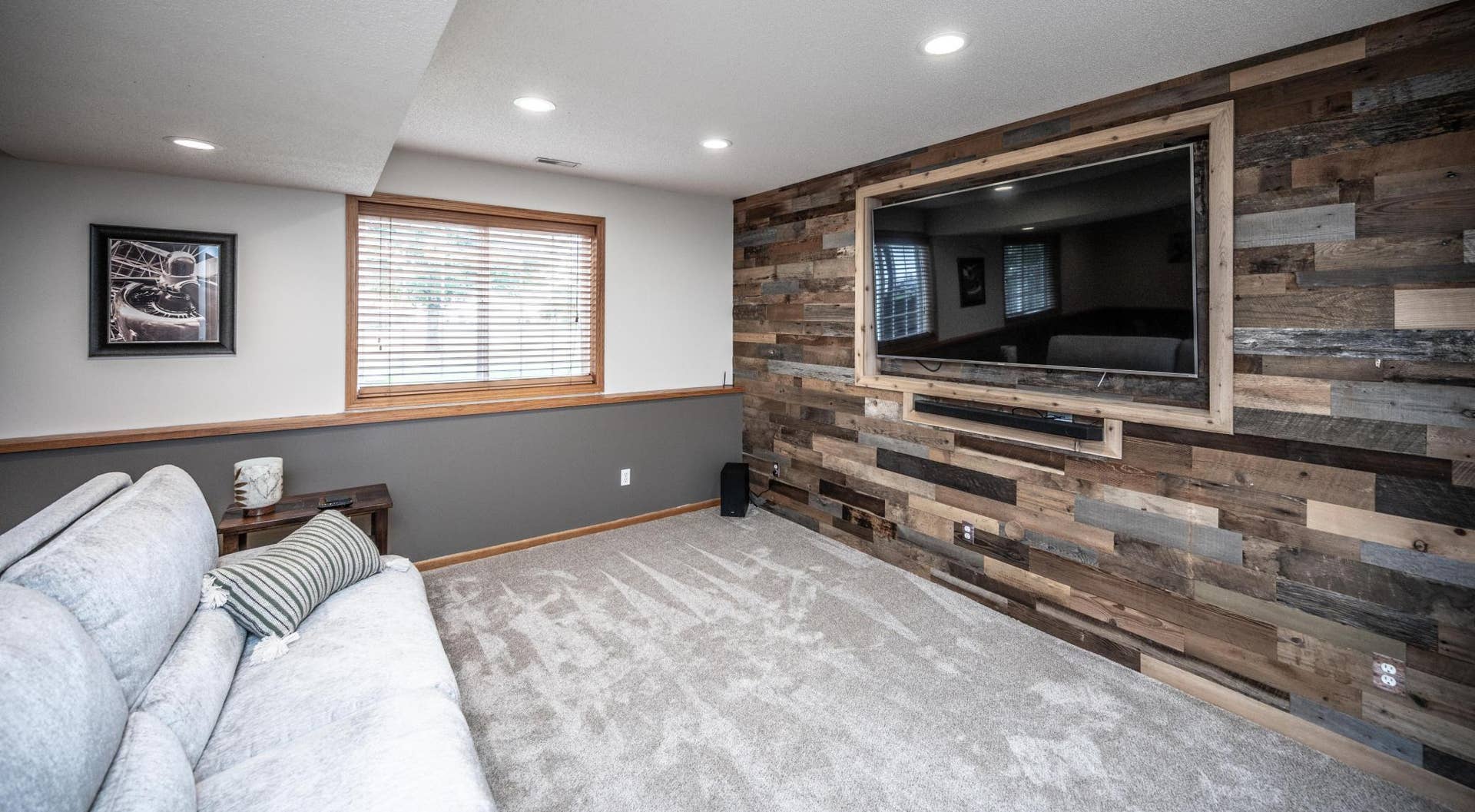 1107 Walnut Street, Farmington, MN 55024 027-005-Family Room-4200x2314.jpg