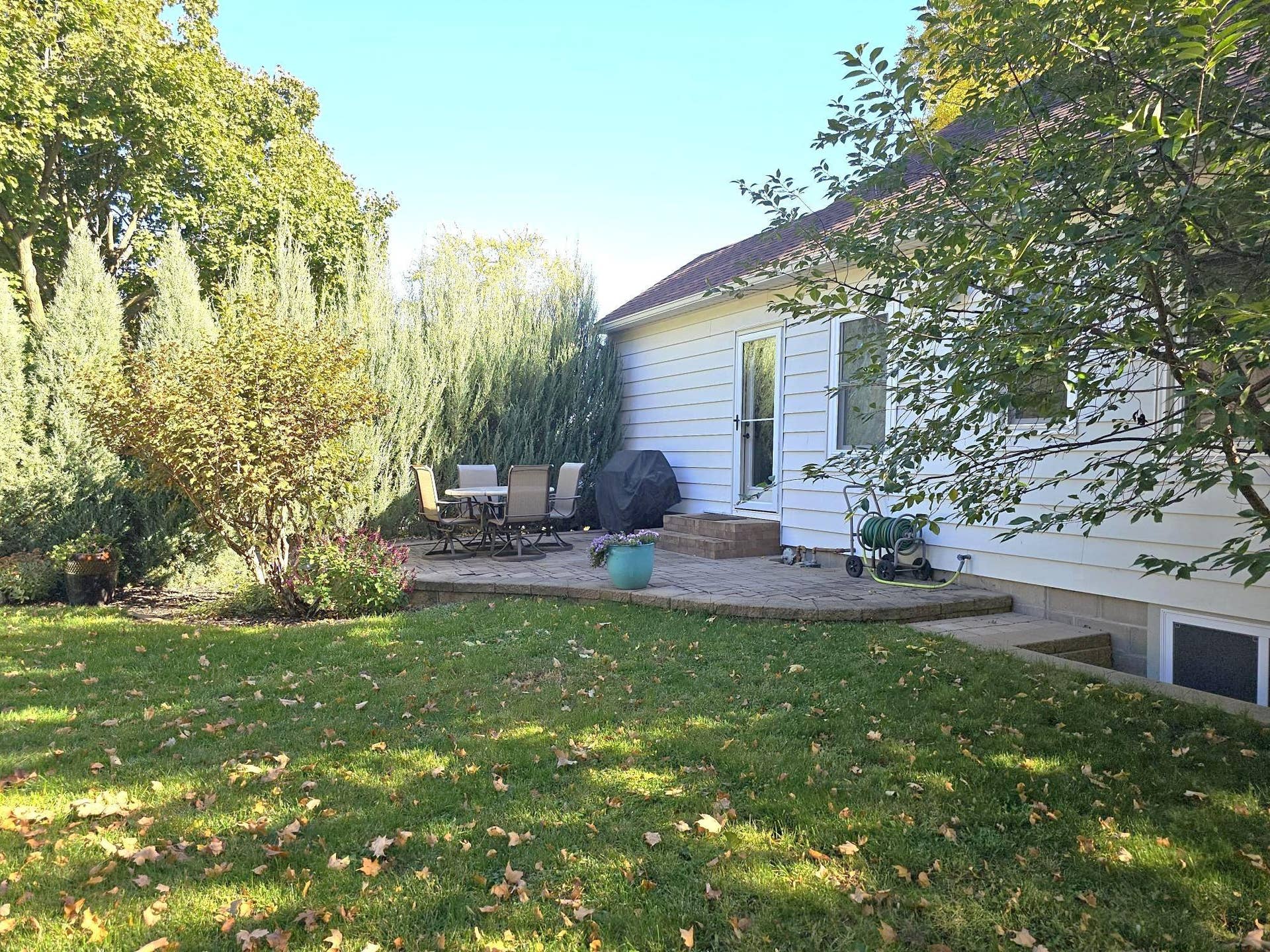 611 Central Avenue, Buffalo, MN 55313 Paver patio off rear of home