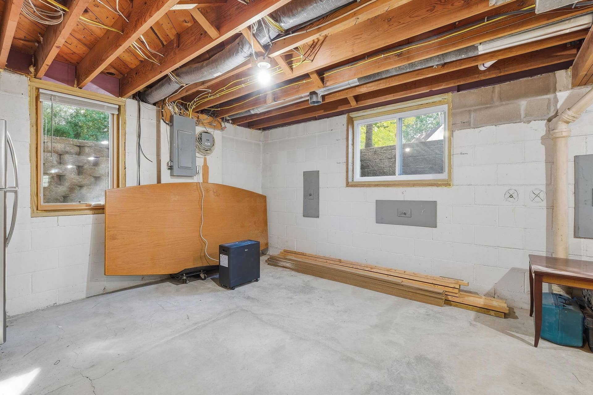 611 Central Avenue, Buffalo, MN 55313 Large egress and double windows w/potential for a 5th bedroom or family room.
