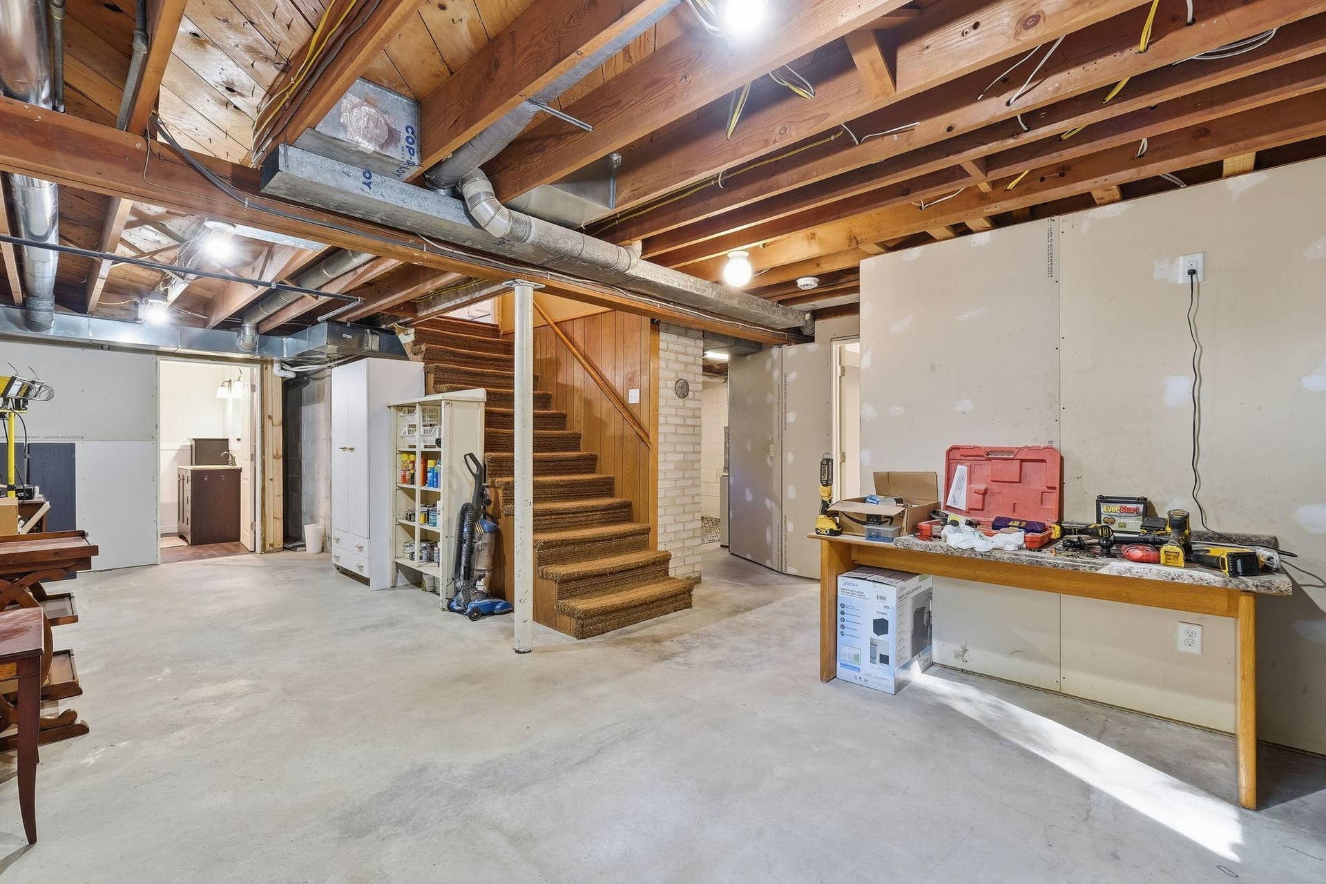 611 Central Avenue, Buffalo, MN 55313 Partially finished basement has potential to build future equity.