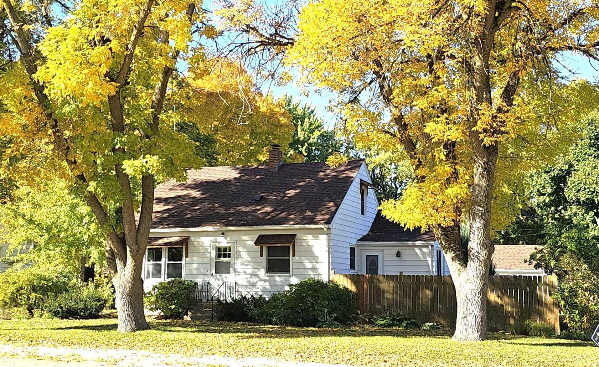 611 Central Avenue, Buffalo, MN 55313 Nice 4 bed/3bath home in the heart of Buffalo