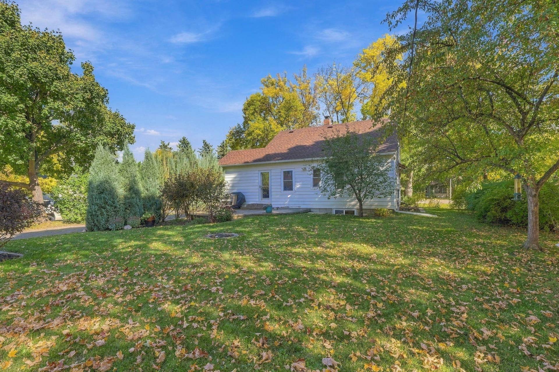 611 Central Avenue, Buffalo, MN 55313 Nice flat backyard for easy mowing and yard games.