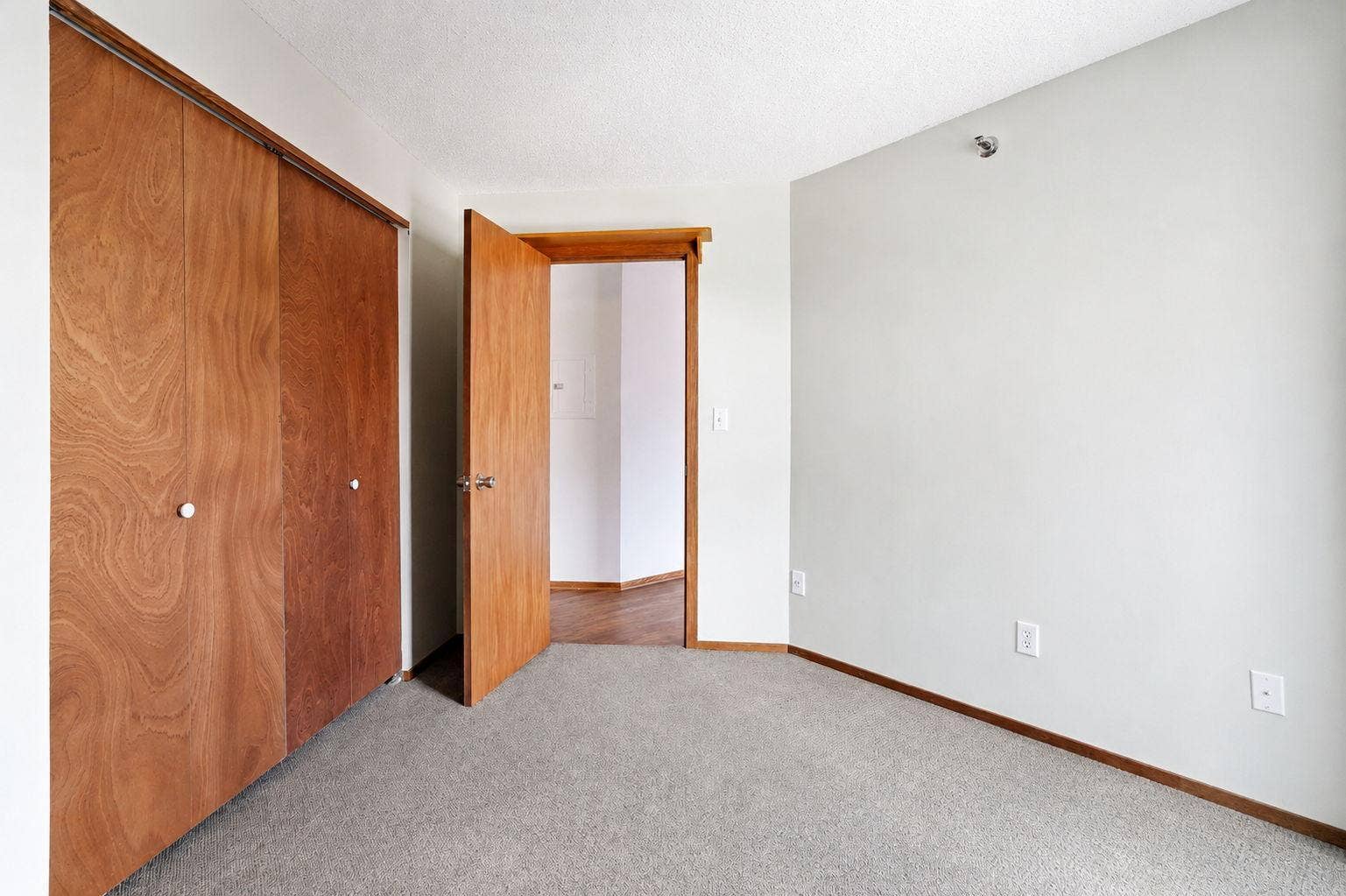 433 S 7th Street, #2113, 19, Minneapolis, MN 55415 433 S 7th Street, #2113, 19, Minneapolis, MN 55415
