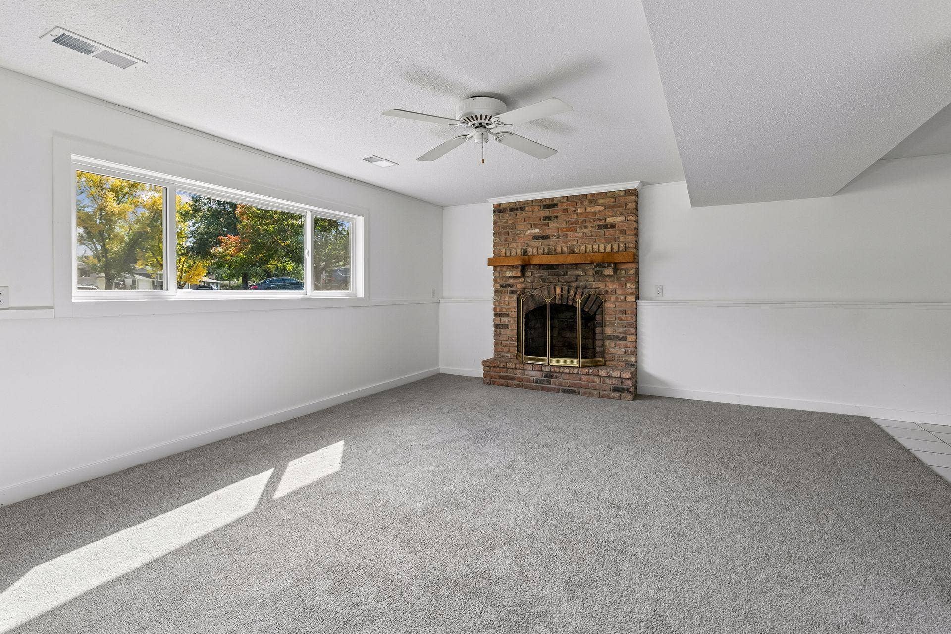 20375 Hughes Avenue W, Lakeville, MN 55044 Photo-029 (7).jpg