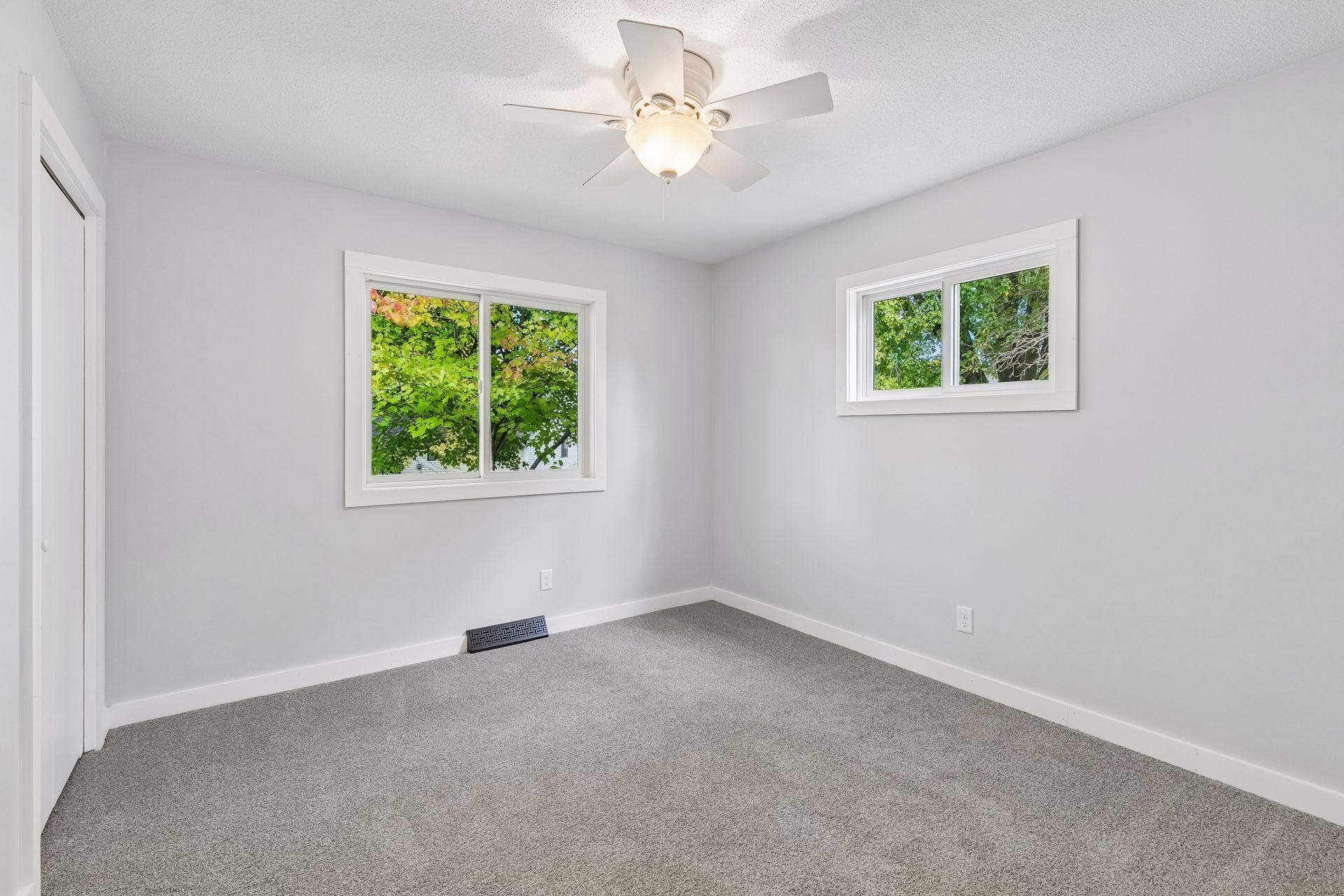 20375 Hughes Avenue W, Lakeville, MN 55044 Photo-023 (11).jpg