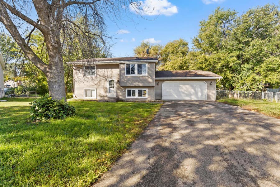 Property photo for 7515 Brunswick Avenue N, Brooklyn Park, MN