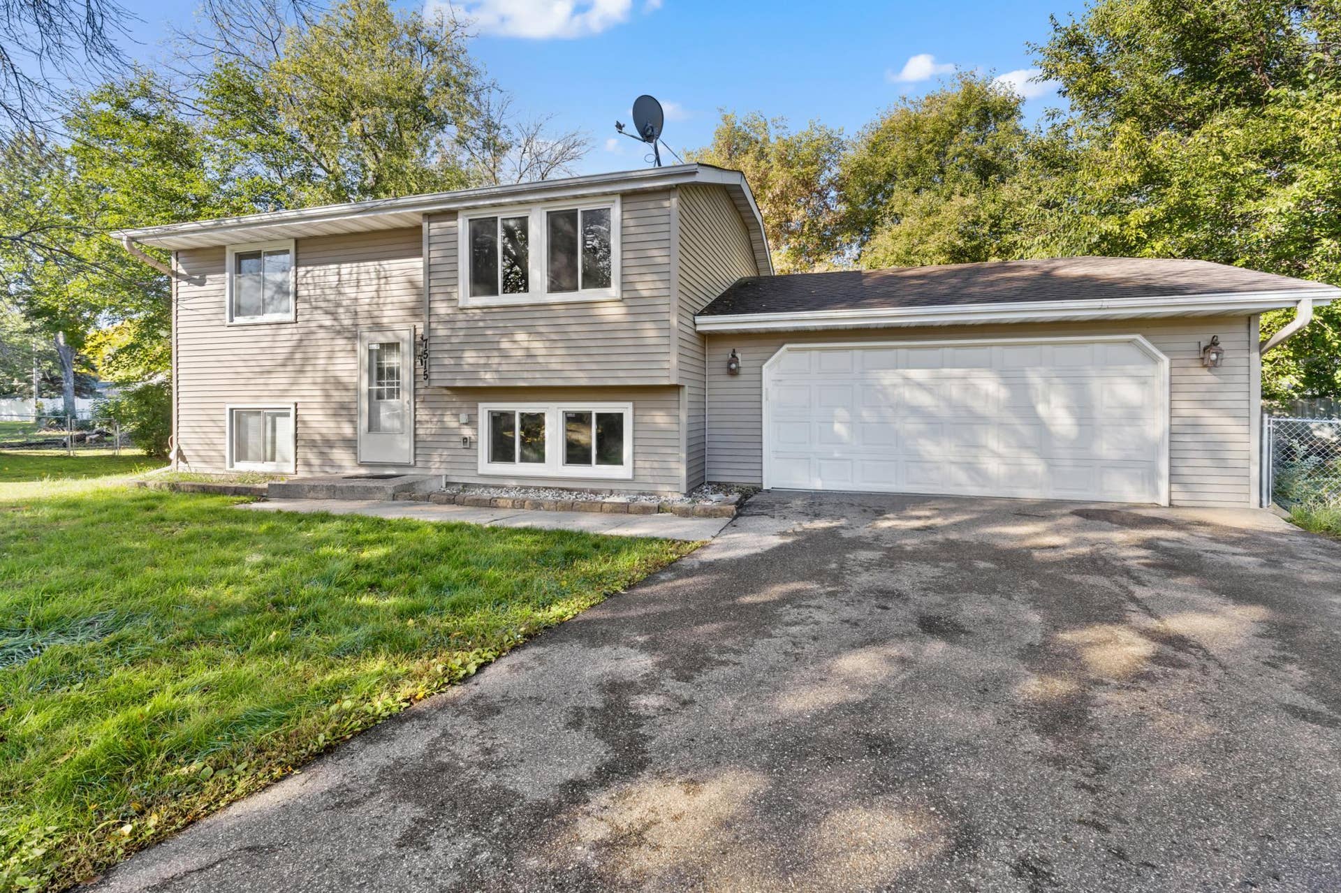 7515 Brunswick Avenue N, Brooklyn Park, MN 55443 2_a13a1588.jpg