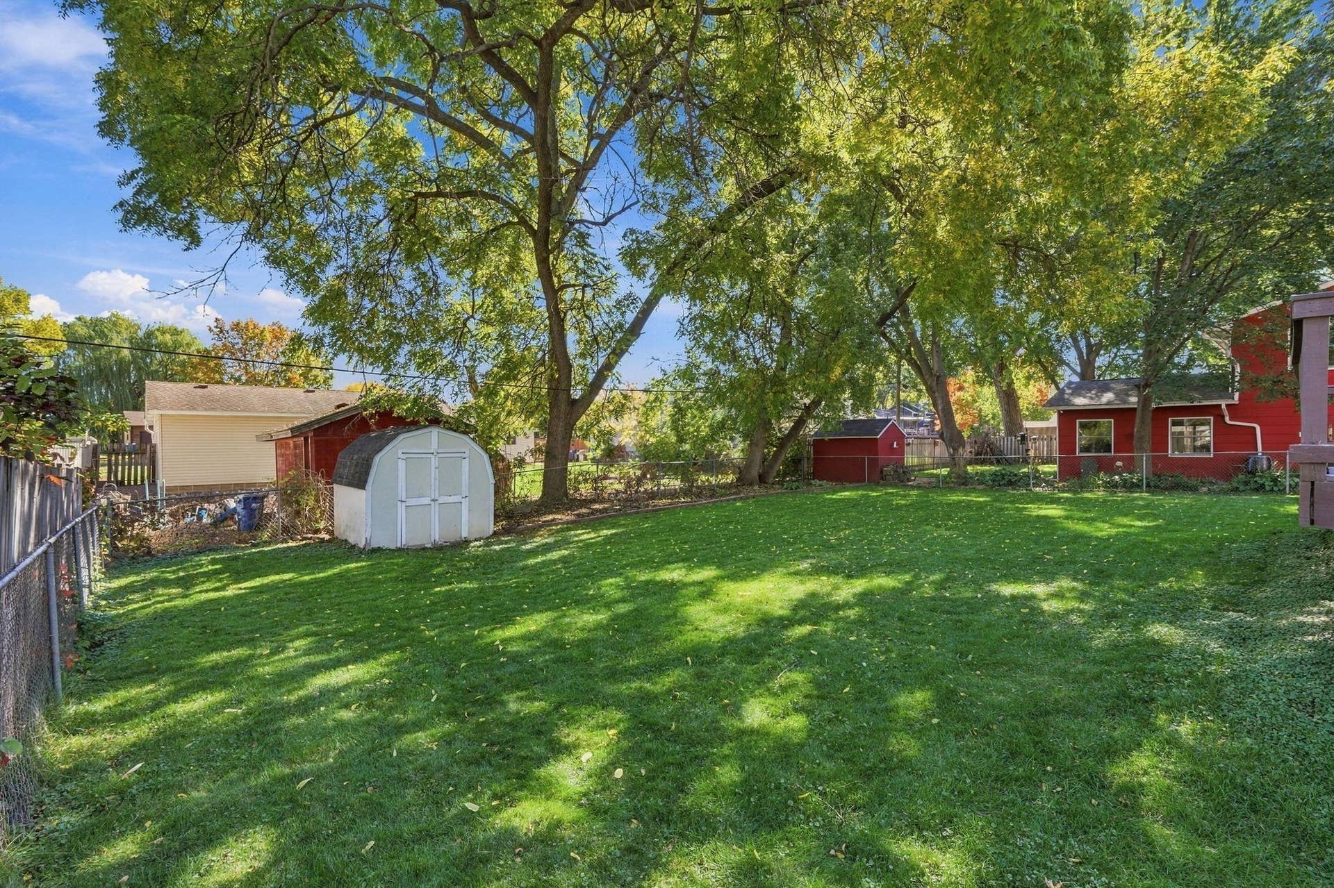32-web-or-mls-32-6236 Orleans Ln N.jpg