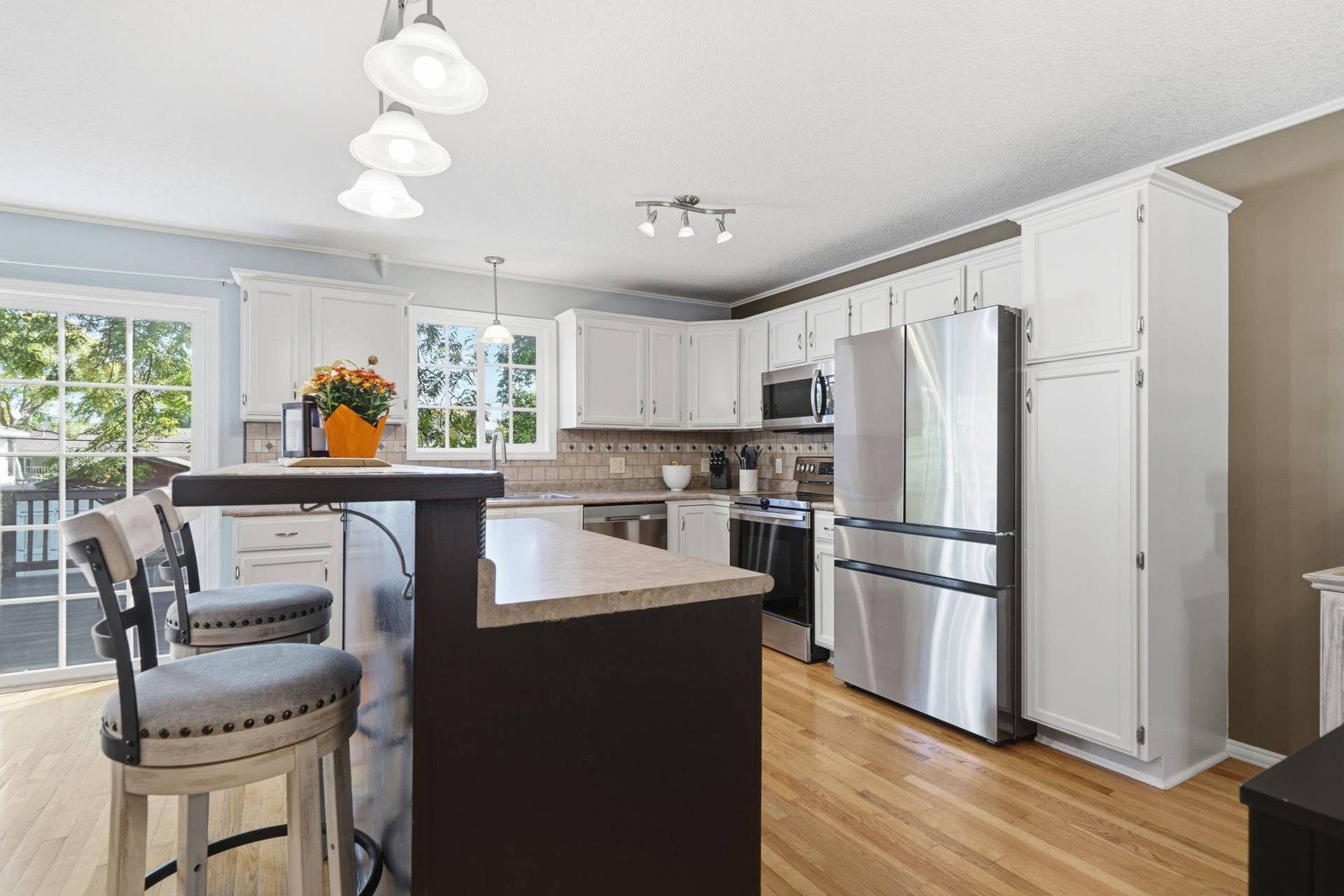 11-web-or-mls-11-6236 Orleans Ln N.jpg