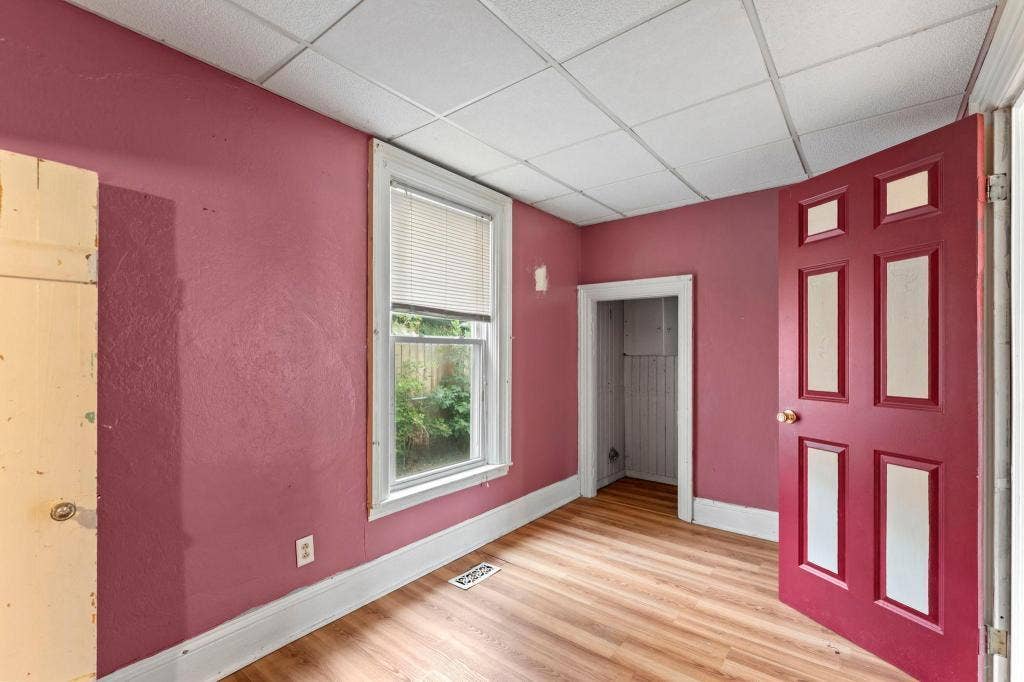 2174 8th Street, White Bear Lake, MN 55110 Main floor 2nd bedroom