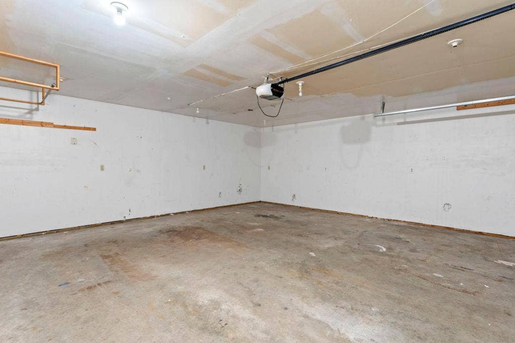 2174 8th Street, White Bear Lake, MN 55110 Inside of the garage