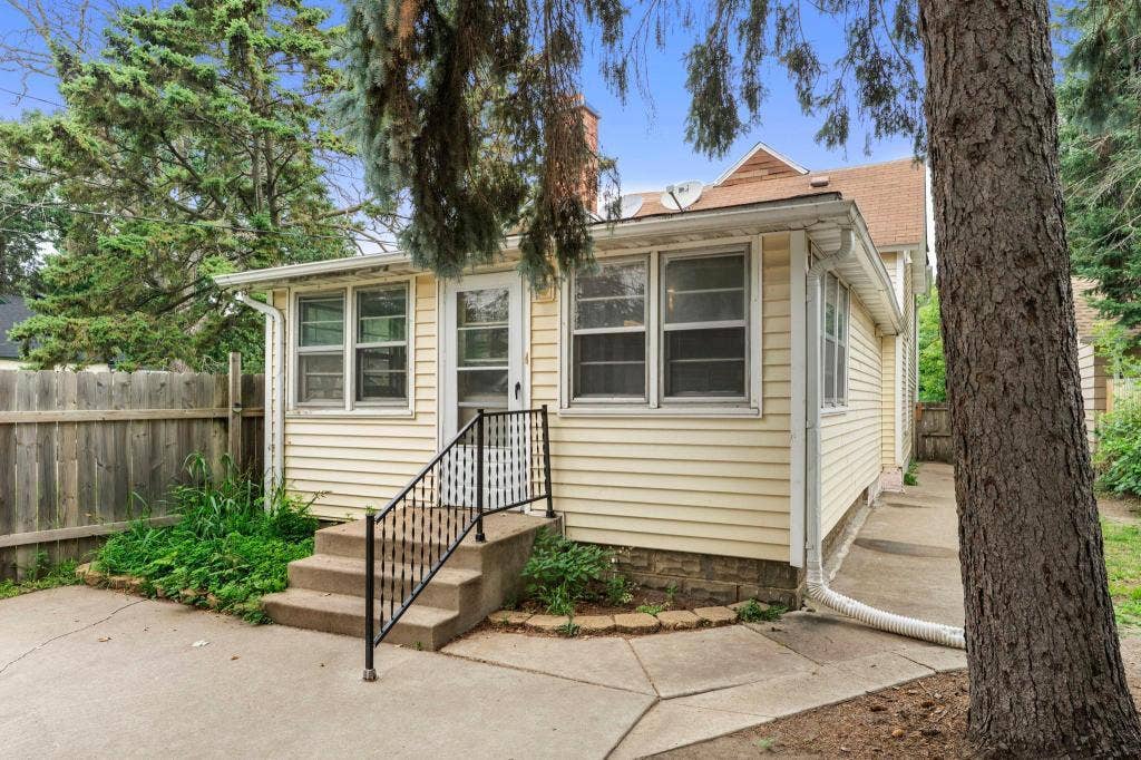 2174 8th Street, White Bear Lake, MN 55110 2174 8th Street, White Bear Lake, MN 55110