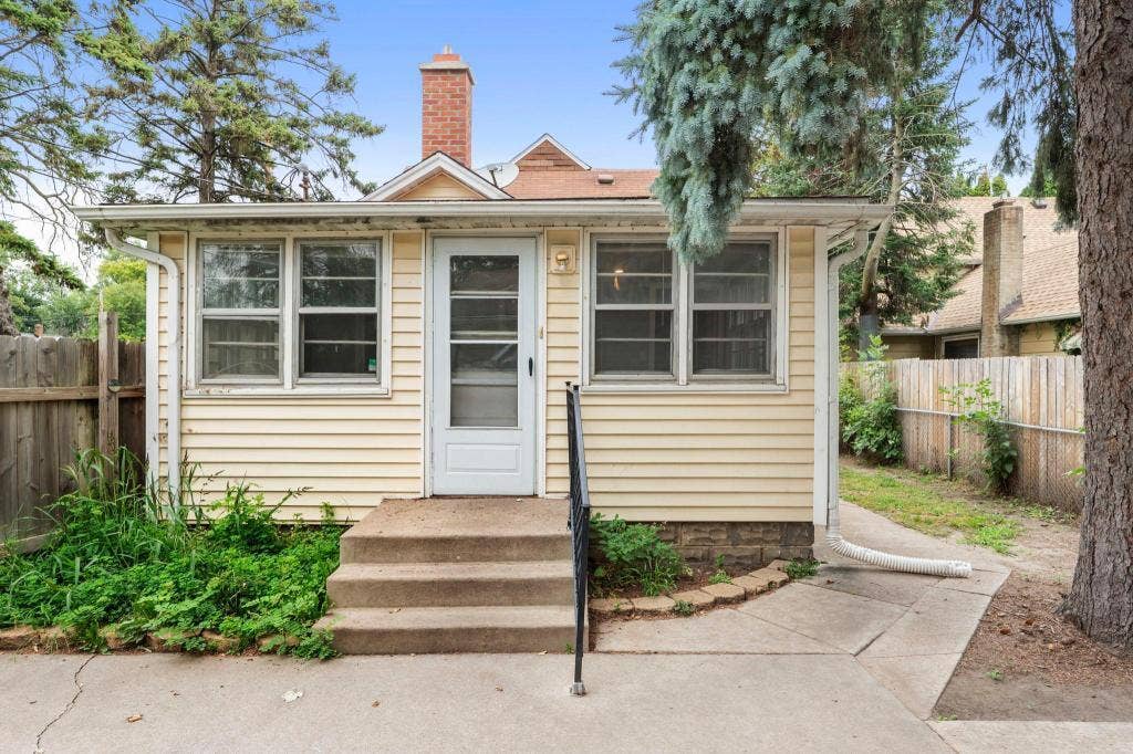 2174 8th Street, White Bear Lake, MN 55110 2174 8th Street, White Bear Lake, MN 55110