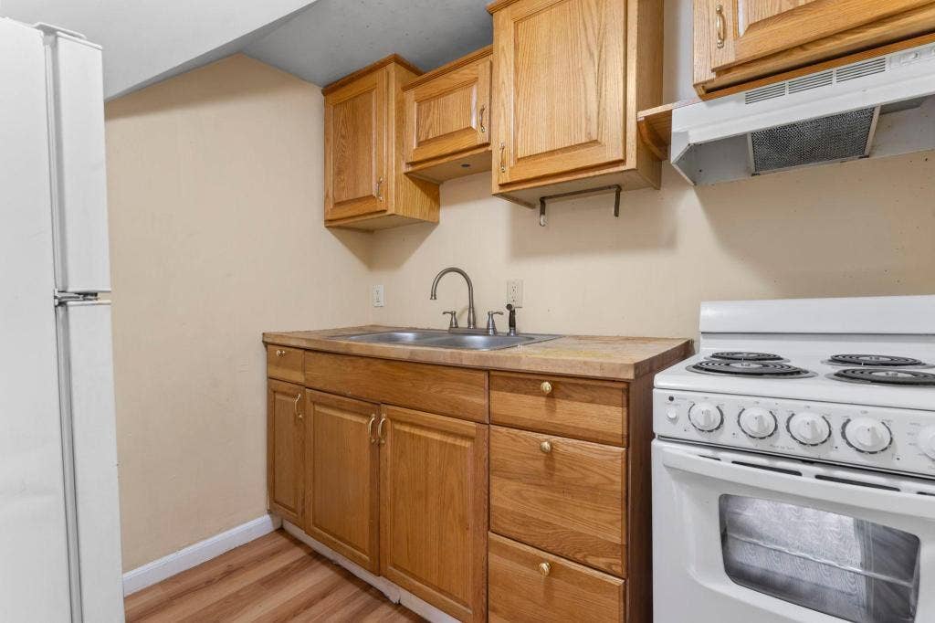 2174 8th Street, White Bear Lake, MN 55110 Upper level kitchen