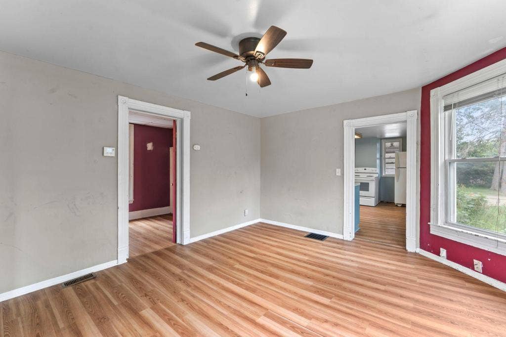 2174 8th Street, White Bear Lake, MN 55110 Main floor living room