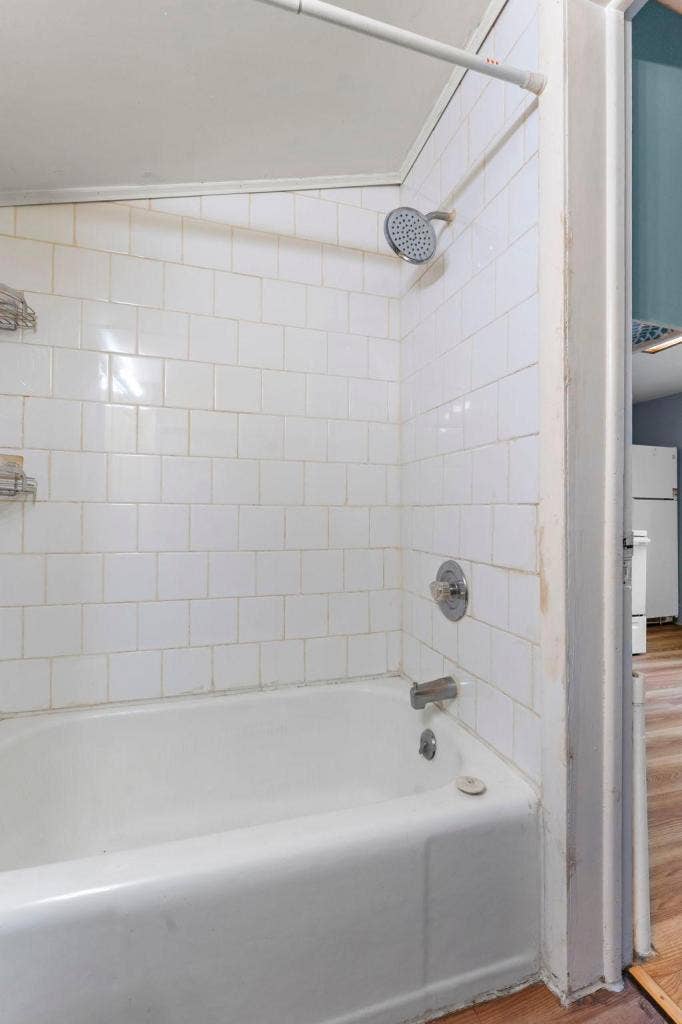 2174 8th Street, White Bear Lake, MN 55110 Main floor full bathroom