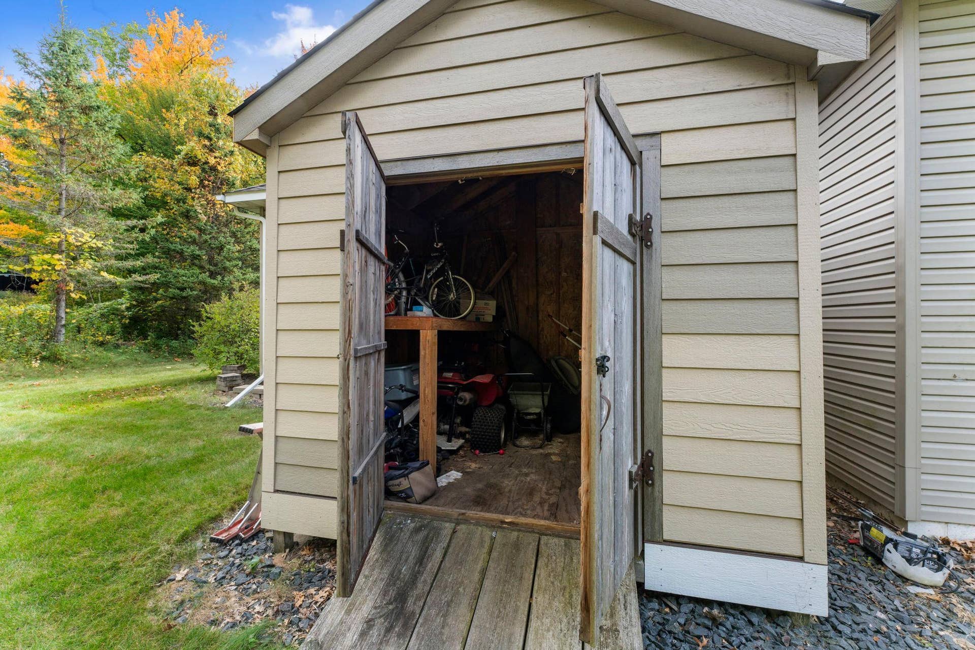 449 Roosevelt Drive, Dresser, WI 54009 Outside extra shed