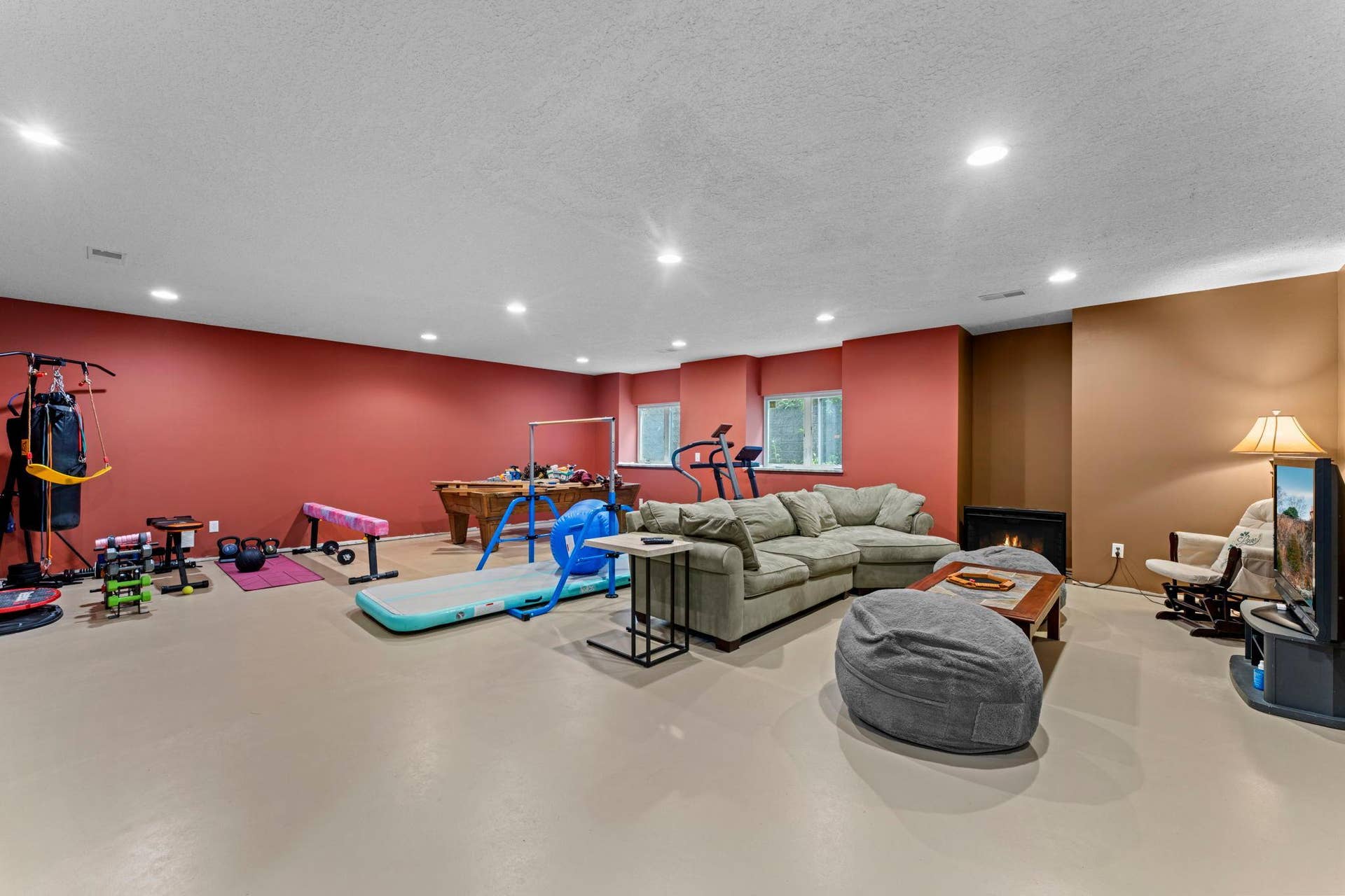 449 Roosevelt Drive, Dresser, WI 54009 Expansive Lower level family room