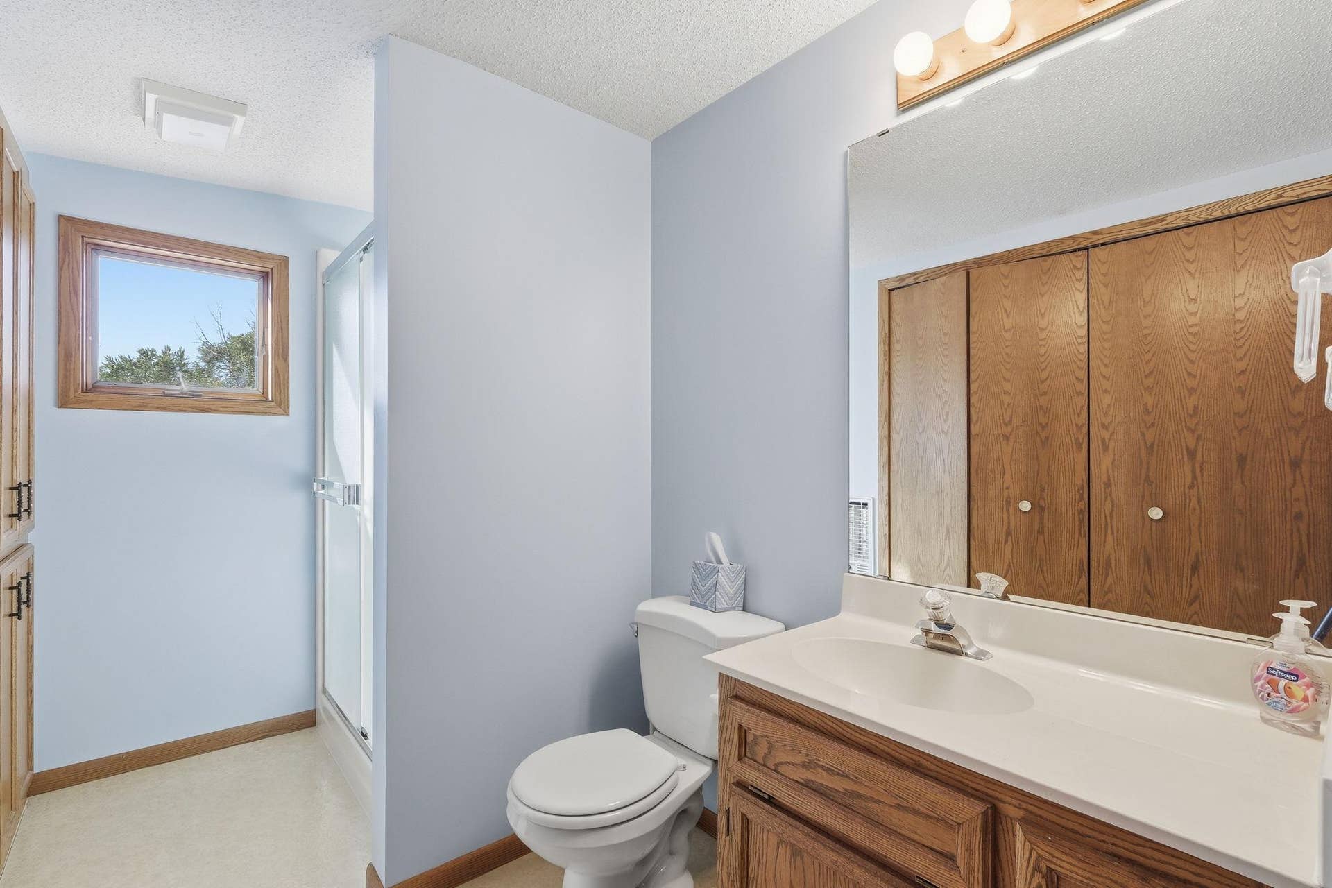 9917 Pleasant Avenue S, Bloomington, MN 55420 Ensuite Bath with Walk-In Shower
