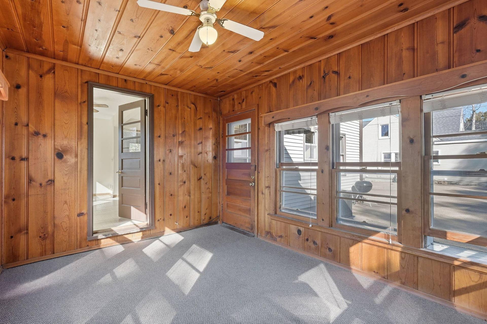 9917 Pleasant Avenue S, Bloomington, MN 55420 Sunny 3-Season Porch