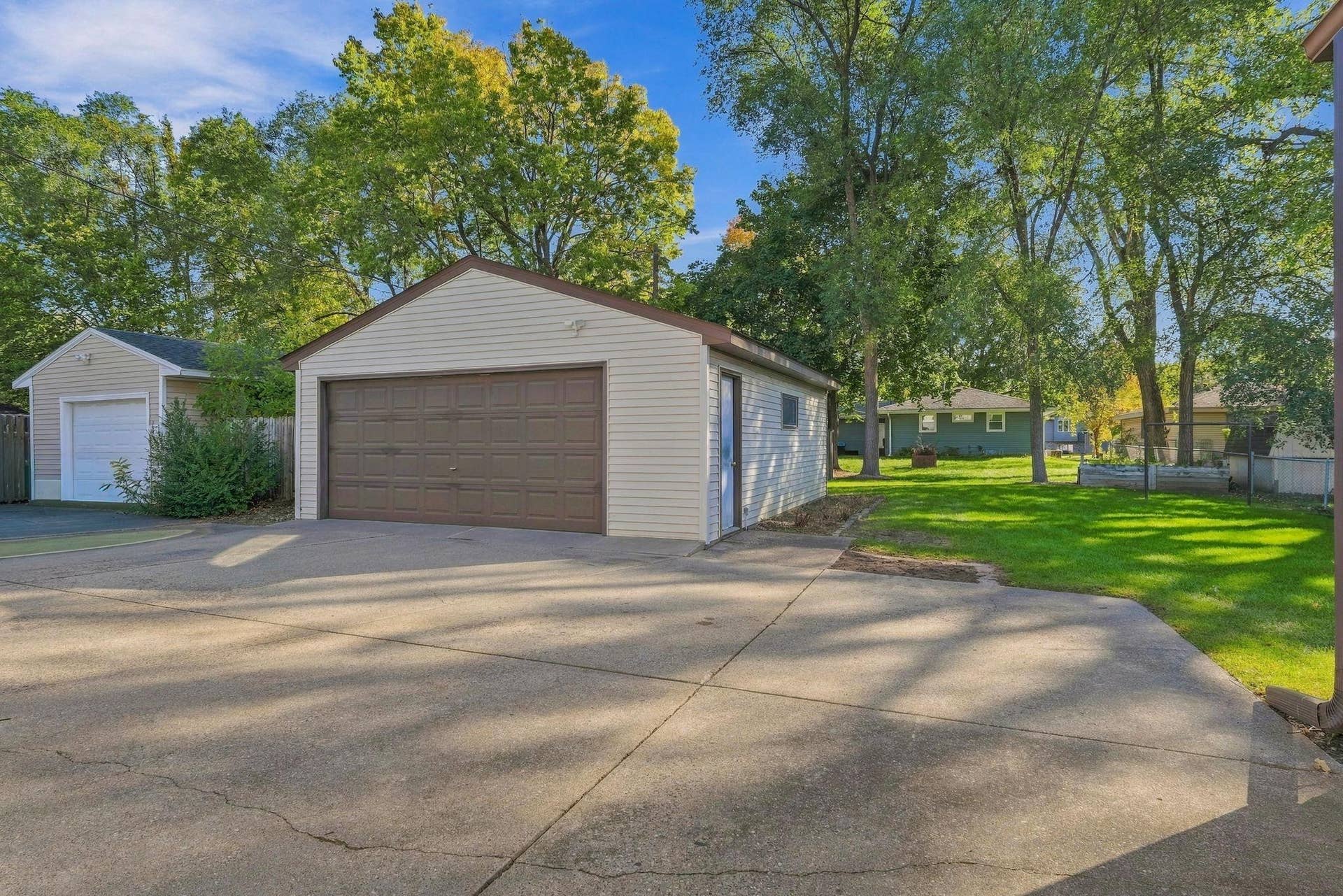 9917 Pleasant Avenue S, Bloomington, MN 55420 Oversized Double Car Garage