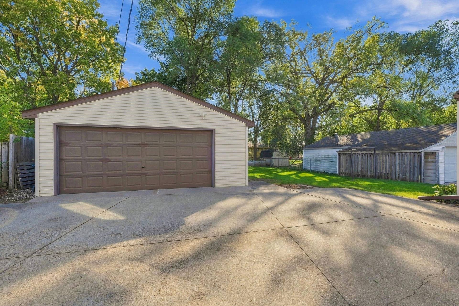 9917 Pleasant Avenue S, Bloomington, MN 55420 Oversized Double Car Garage