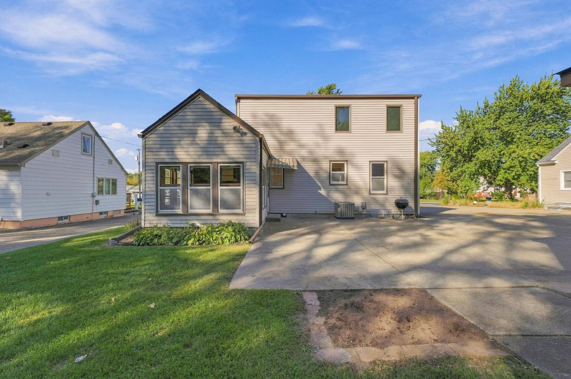 9917 Pleasant Avenue S, Bloomington, MN 55420 Back of Home