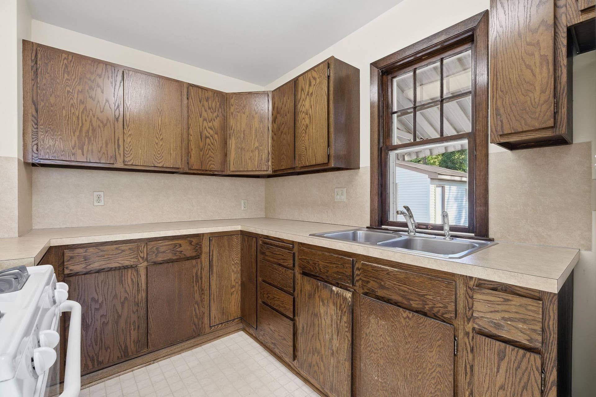 9917 Pleasant Avenue S, Bloomington, MN 55420 Bright Kitchen with Lots of Storage