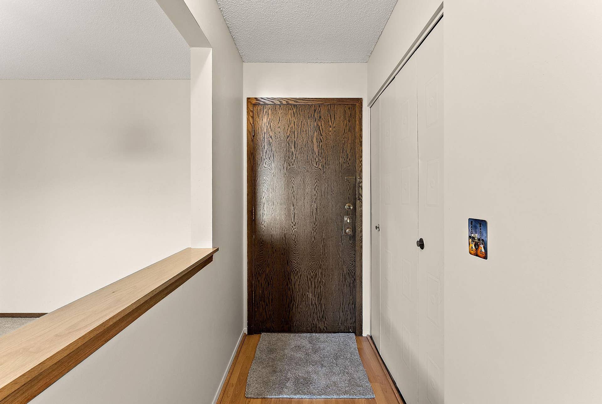 4100 Parklawn Avenue, #318, Edina, MN 55435 Unit Entryway
