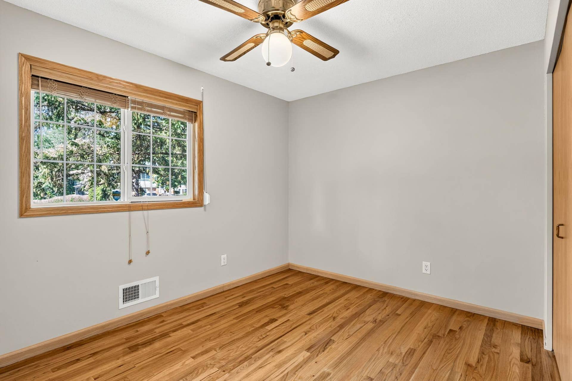 13629 Nagell Circle, Maple Grove, MN 55311 24-web-or-mls-DSC04024.jpg