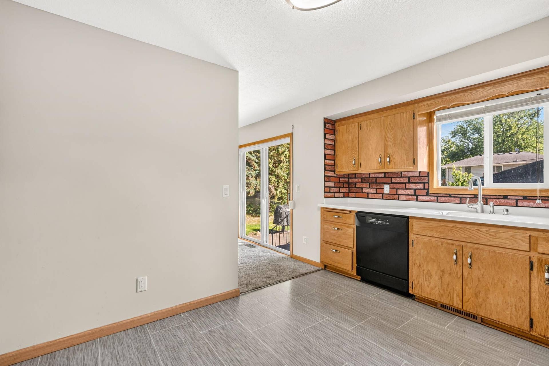 13629 Nagell Circle, Maple Grove, MN 55311 15-web-or-mls-DSC04046.jpg
