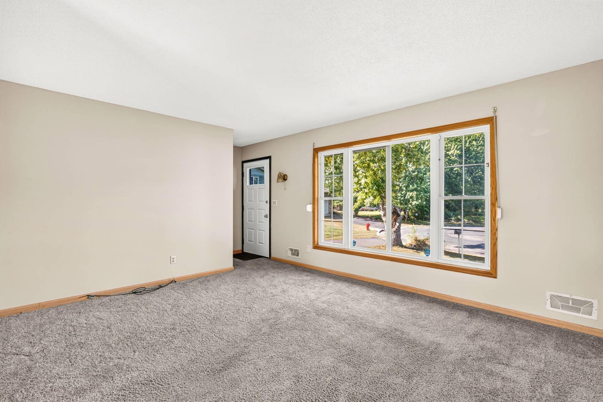 13629 Nagell Circle, Maple Grove, MN 55311 8-web-or-mls-DSC03990.jpg