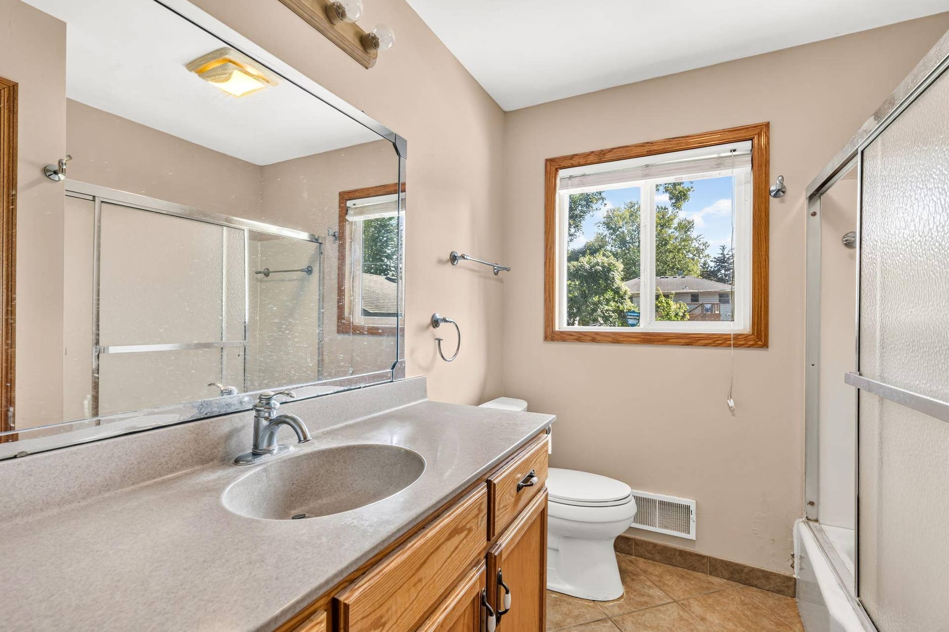 13629 Nagell Circle, Maple Grove, MN 55311 16-web-or-mls-DSC04004.jpg