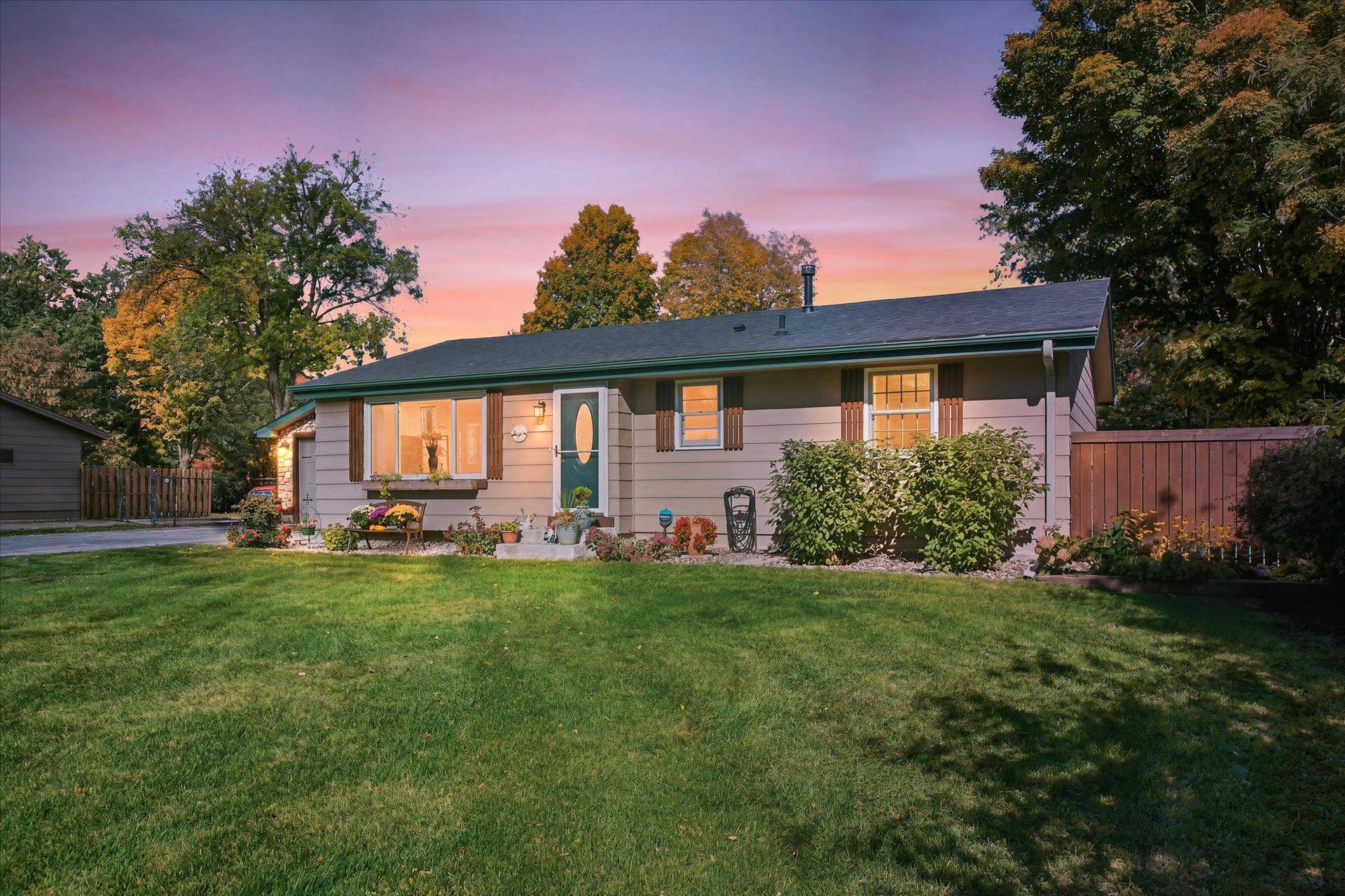 6816 Casey Parkway, Prior Lake, MN 55372 6816 Casey Parkway, Prior Lake, MN 55372
