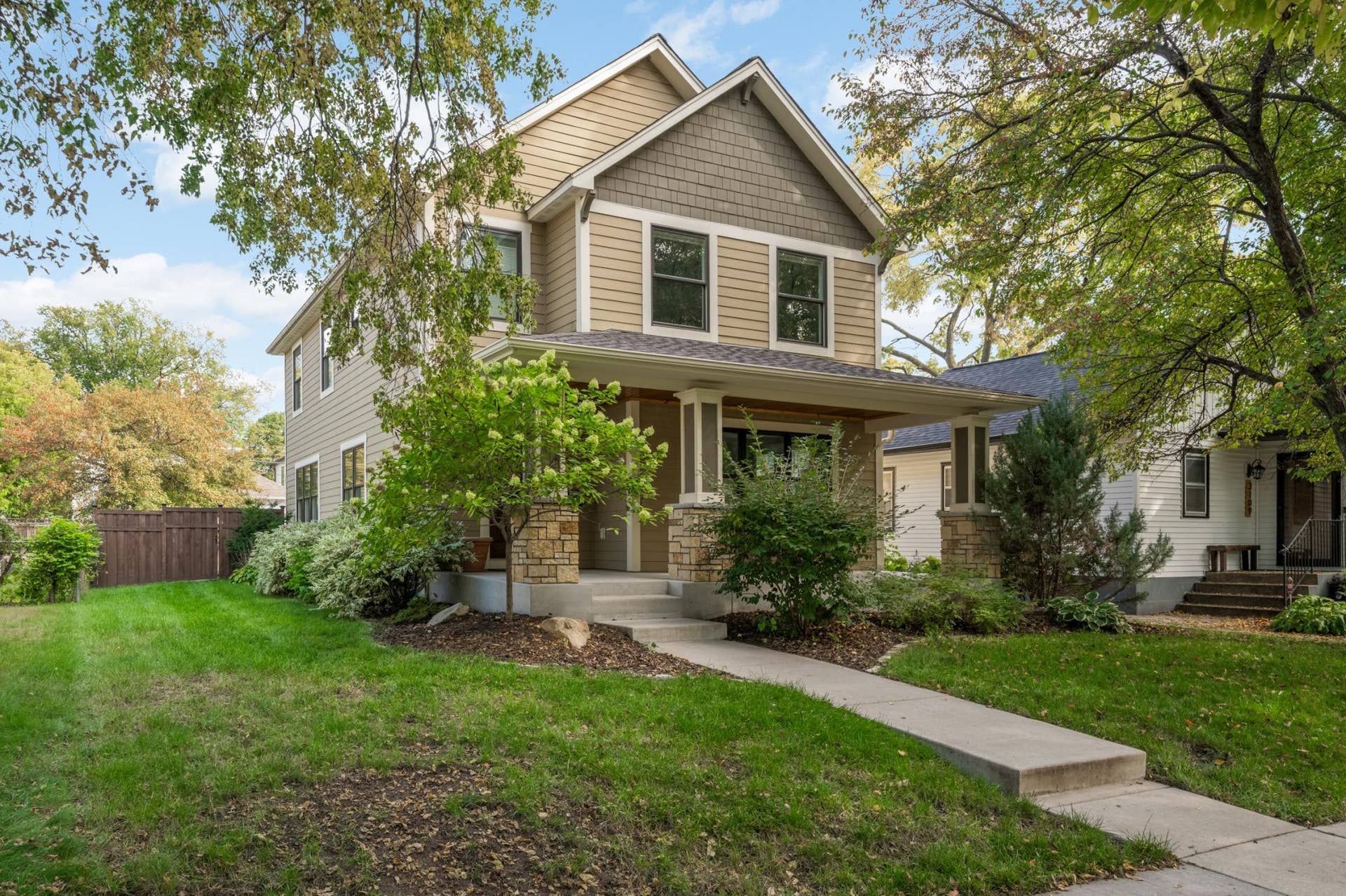 3105 44th Avenue S, 15, Minneapolis, MN 55406 What a beautiful home!