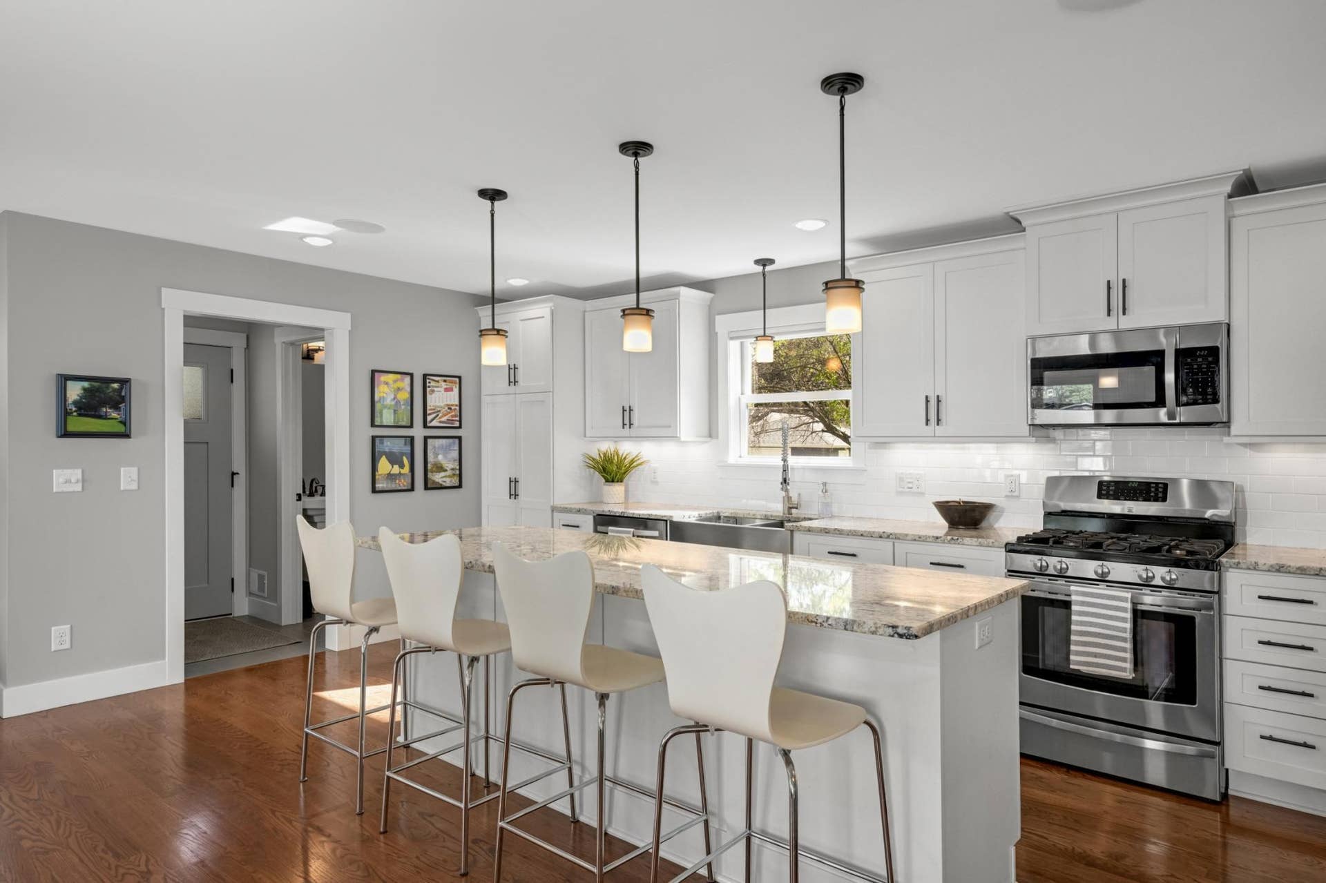 3105 44th Avenue S, 15, Minneapolis, MN 55406 You'll love the kitchen and open floor plan!