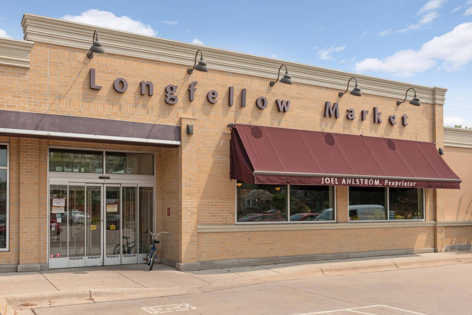 3105 44th Avenue S, 15, Minneapolis, MN 55406 Walk to the market!