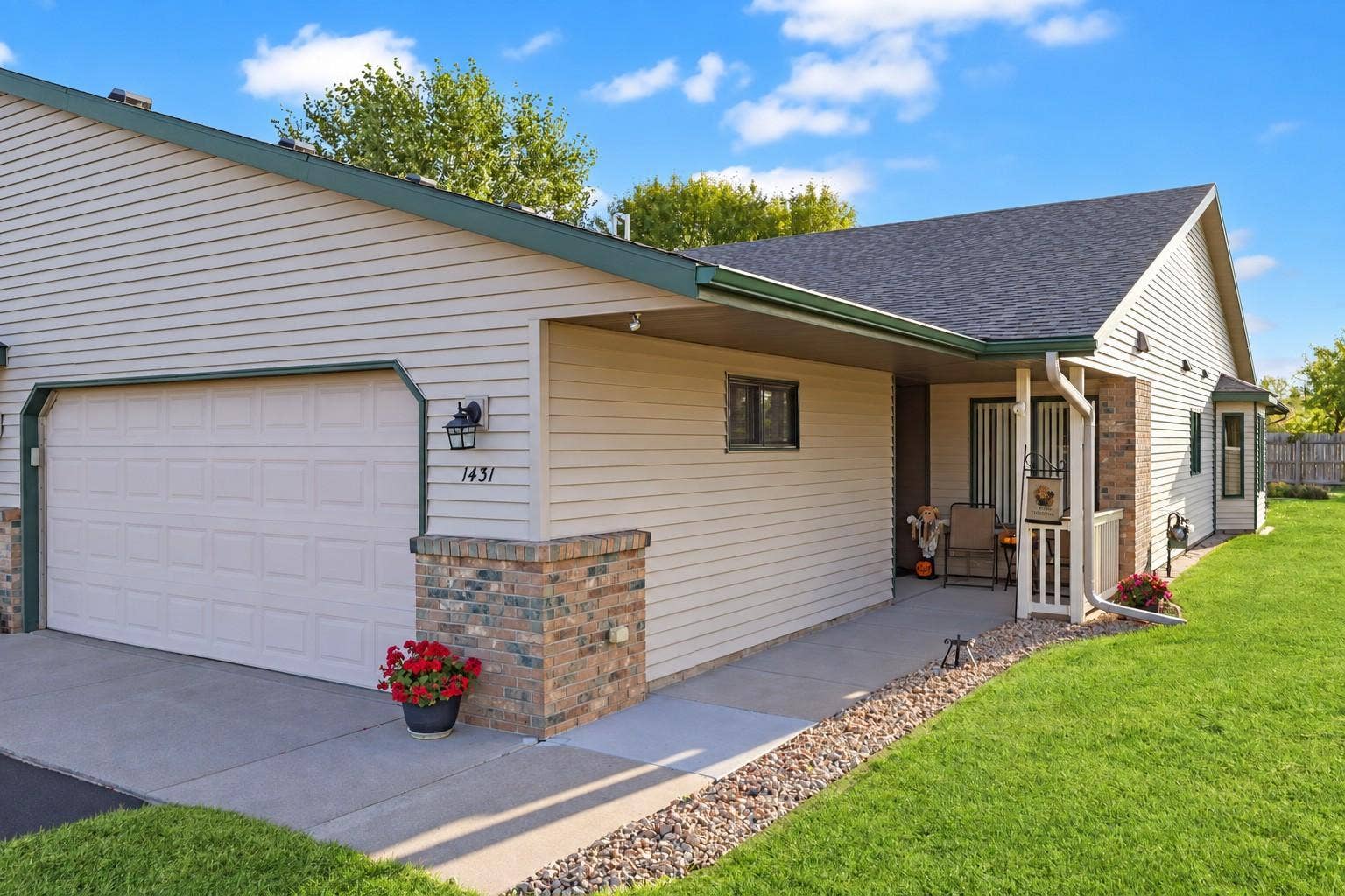 Welcome to 1431 Fairview Lane, a desirable neighborhood in a great location.