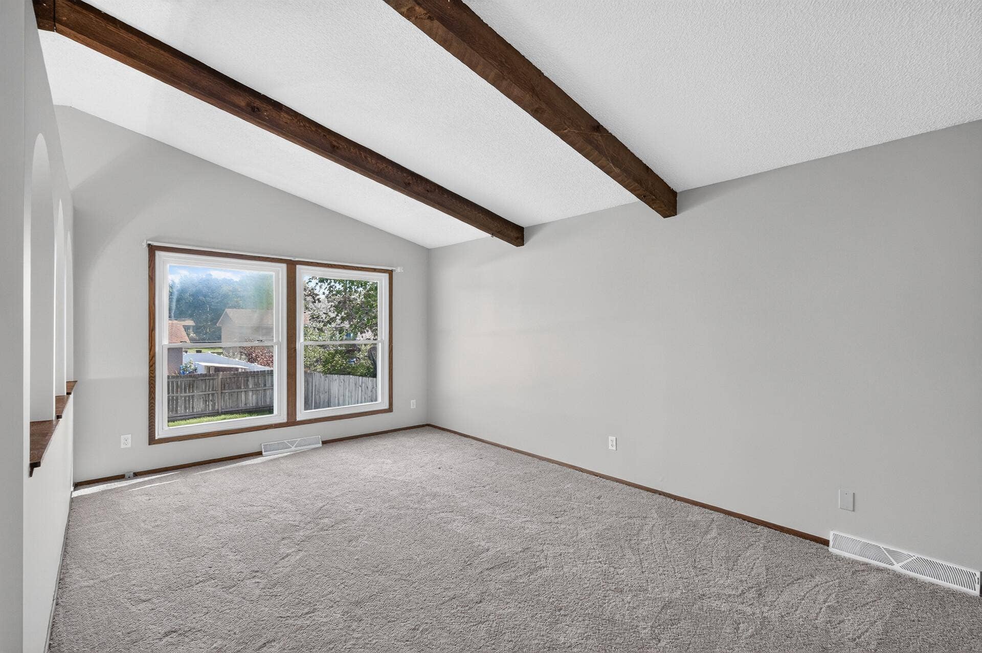8400 Douglas Drive N, Brooklyn Park, MN 55443 05_8400_Douglas5_mls.jpg