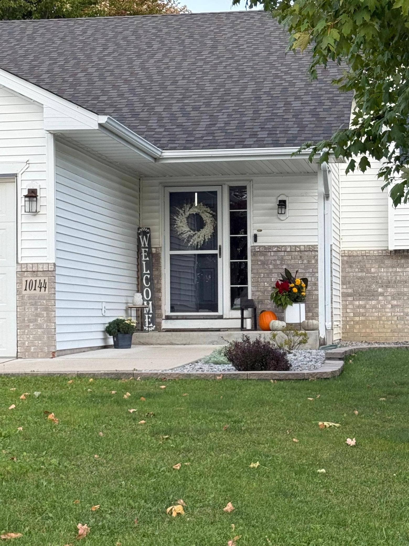 10144 Karston Avenue NE, Albertville, MN 55301 Front Entry View