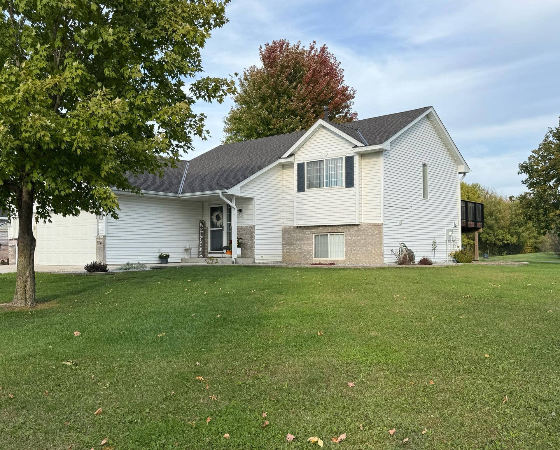 10144 Karston Avenue NE, Albertville, MN 55301 Front/side View
