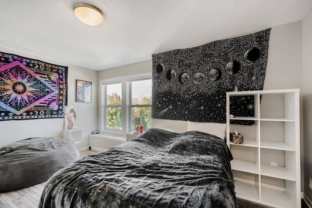 5915 Edgewater Dr - MLS Sized - 022 - 22 Bedroom.jpg