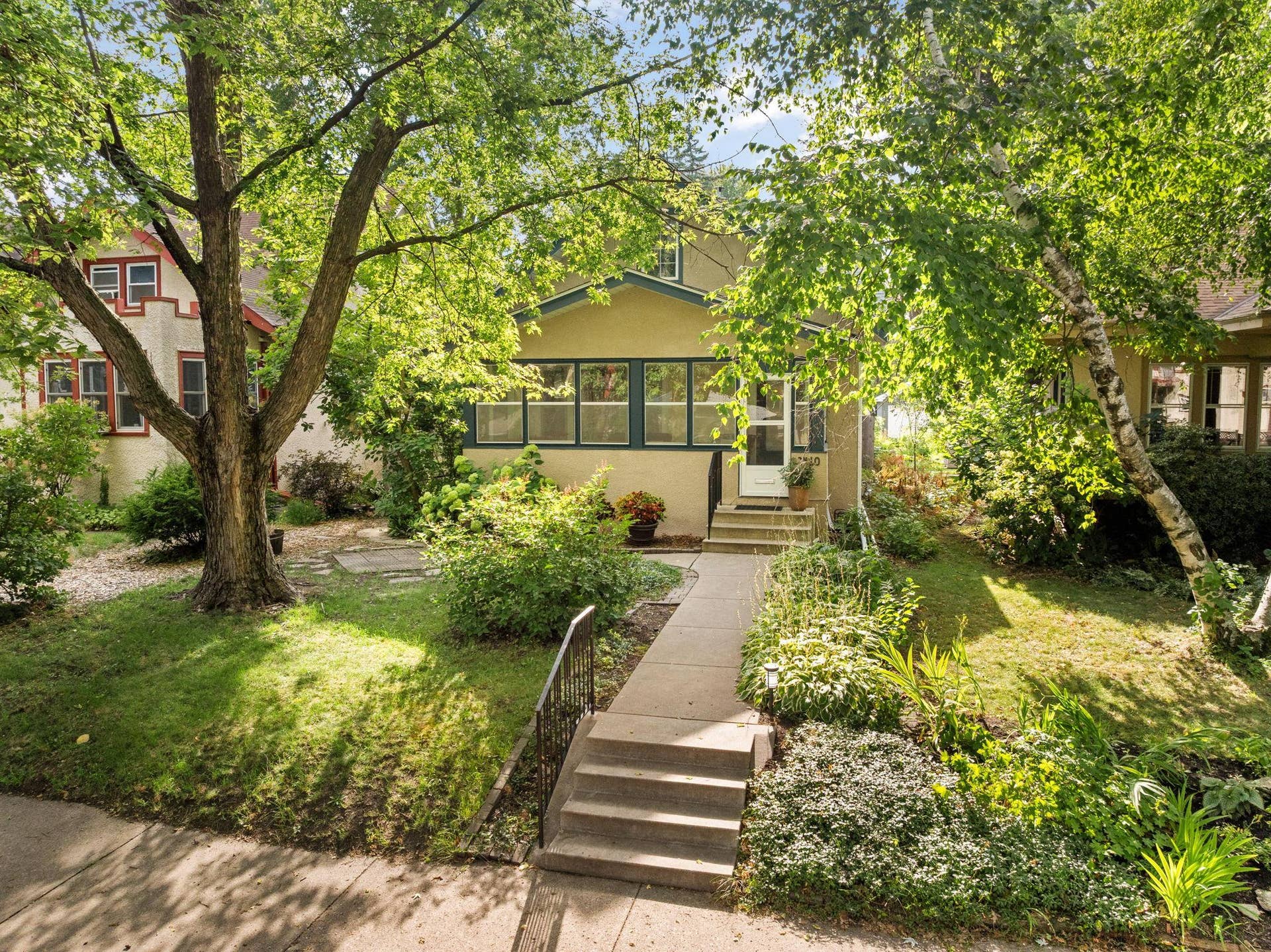 2410 35th Avenue S, 67, Minneapolis, MN 55406