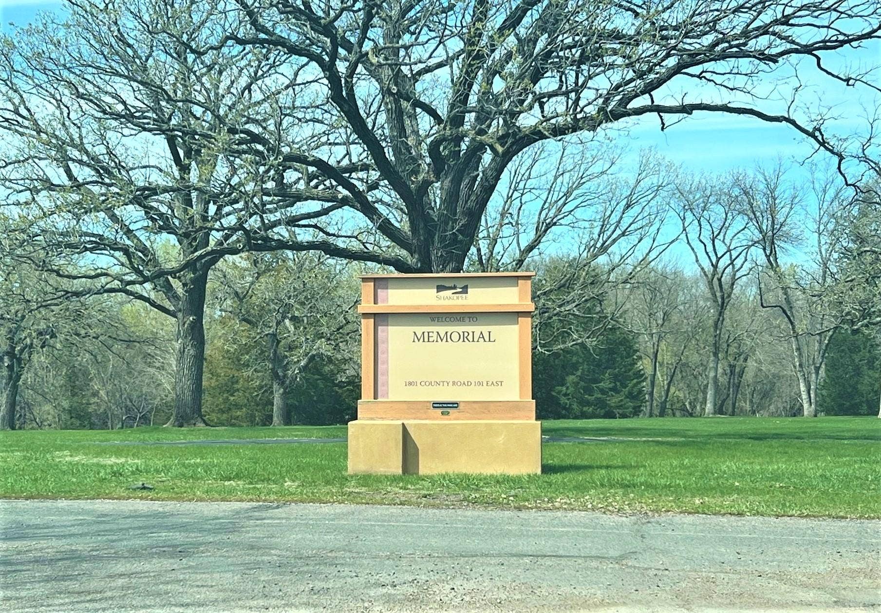 1584 Norbert Lane, Shakopee, MN 55379 Veterans Memorial Park
