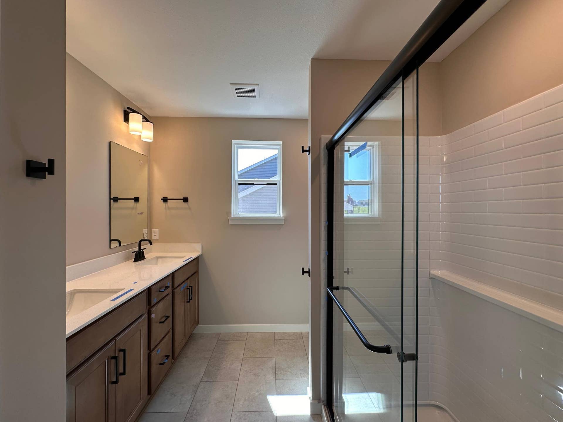 1649 Lund Way, Shakopee, MN 55379 Primary Suite Private Bath