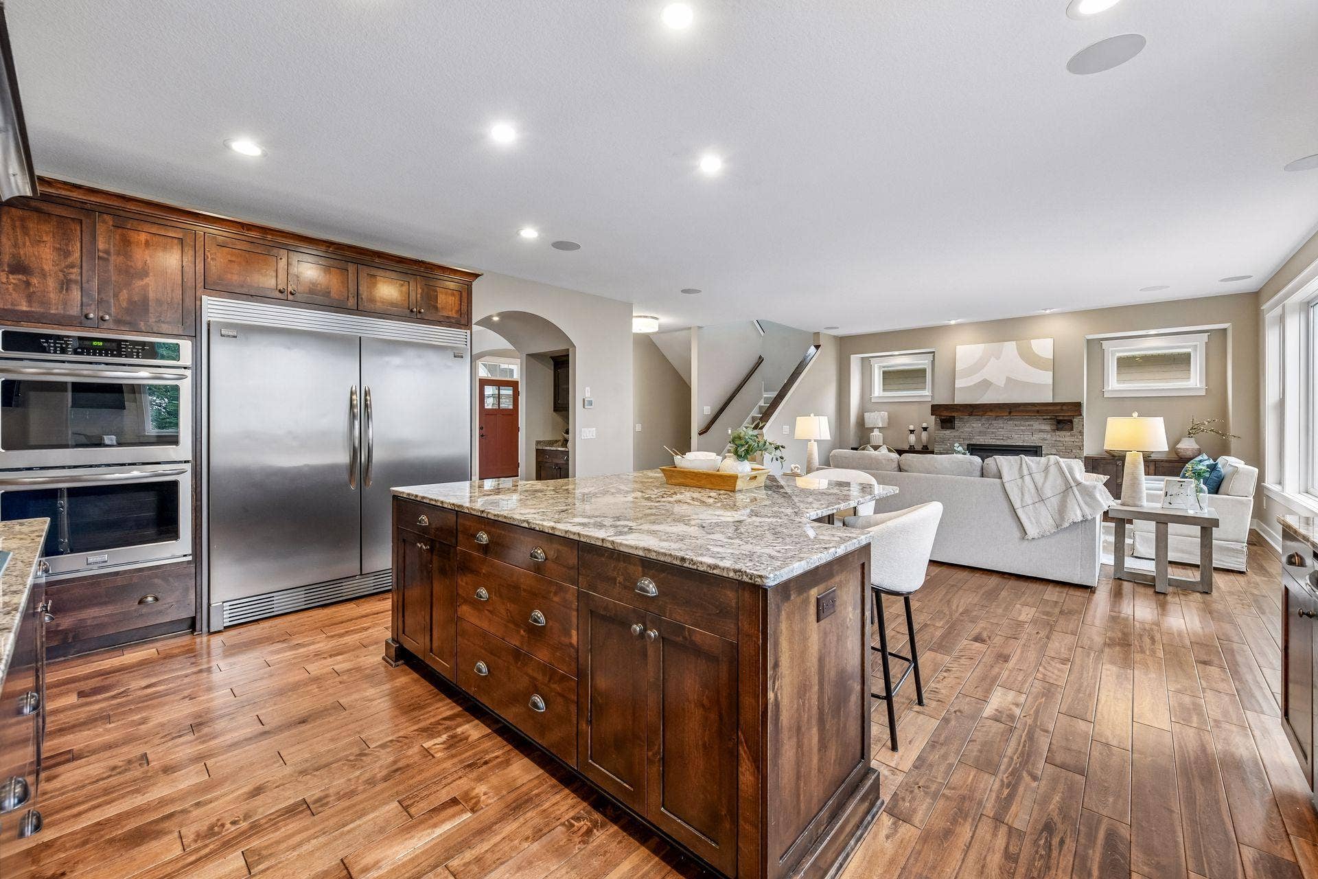 2444 Woods Drive, Victoria, MN 55386 2444 Woods Drive, Victoria, MN 55386