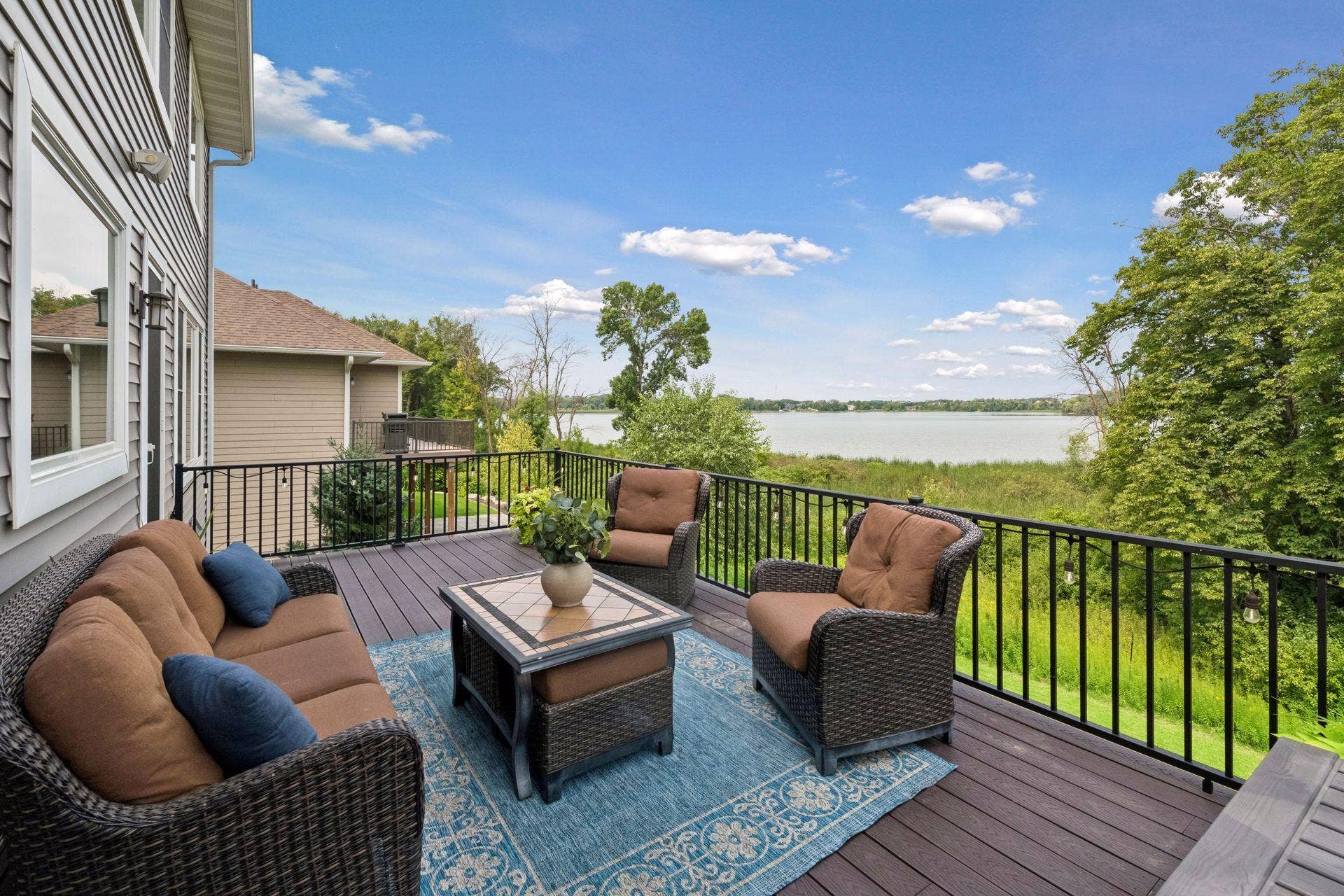 2444 Woods Drive, Victoria, MN 55386 2444 Woods Drive, Victoria, MN 55386