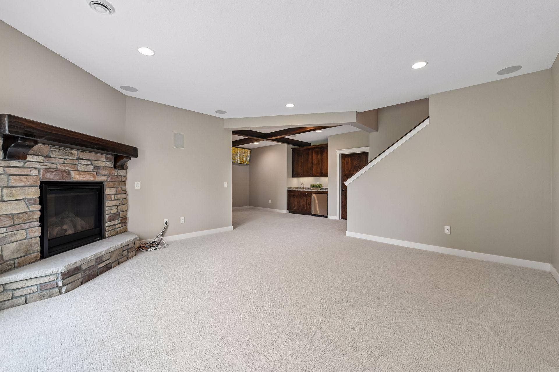 2444 Woods Drive, Victoria, MN 55386 2444 Woods Drive, Victoria, MN 55386
