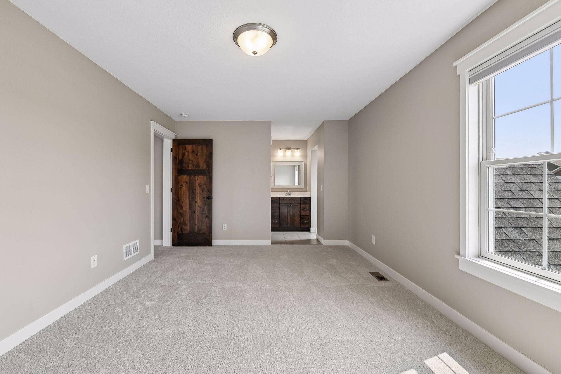 2444 Woods Drive, Victoria, MN 55386 Upper level bedroom #3 that connects to Jack & Jill ensuite.